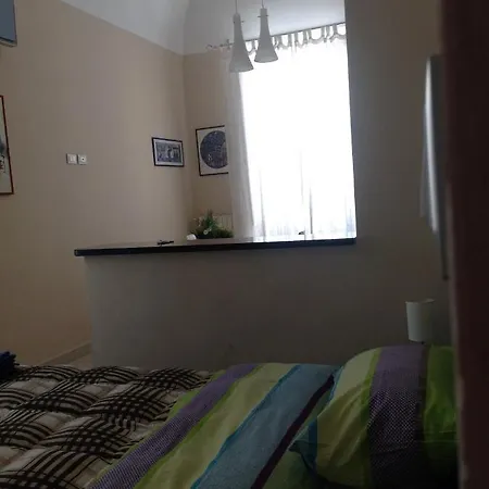 לינה וארוחת בוקר La Corte 2 לצ'ה